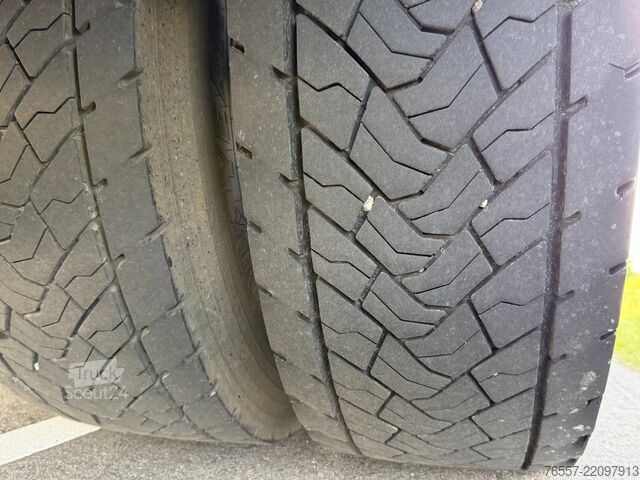 куфар DAF CF 290 CF290.18 EURO6 2020.  Bakwagen met Laadk...
