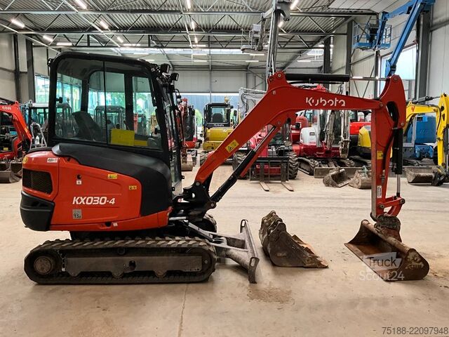 Minikoparka Kubota KX 030-4