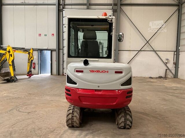 Mini bager Takeuchi TB 230