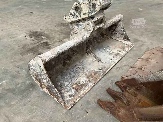 Mini bager Takeuchi TB 230