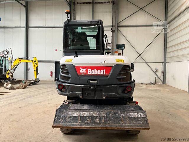 Колесный экскаватор Bobcat E 57 W