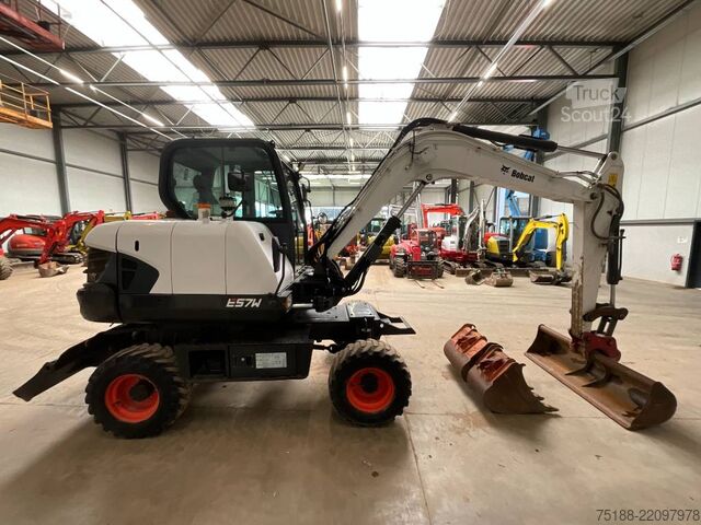Колесный экскаватор Bobcat E 57 W
