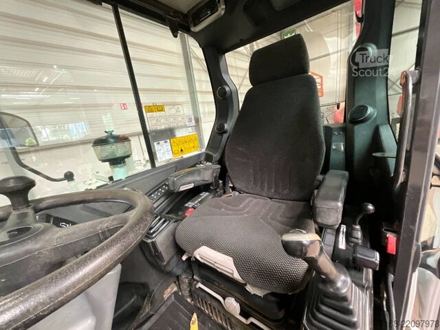 Колесный экскаватор Bobcat E 57 W