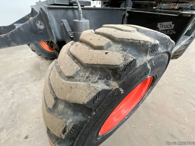 Колесный экскаватор Bobcat E 57 W