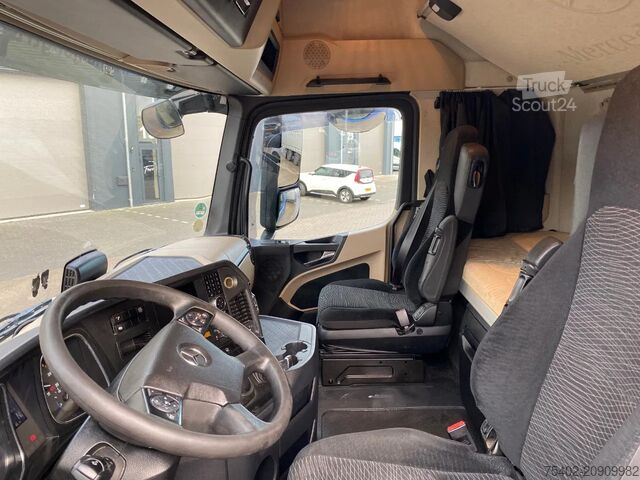 MTS standard Mercedes-Benz Actros 1942 / StreamSpace / 2x Tank / Stand Airco