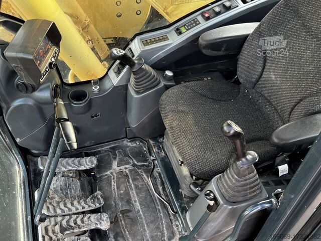 Raupenbagger Hyundai Robex 235LCR-9A