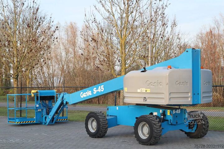 Plate-forme télescopique Genie S-45 | 15.7 METER | 227 KG | GOOD CONDITION