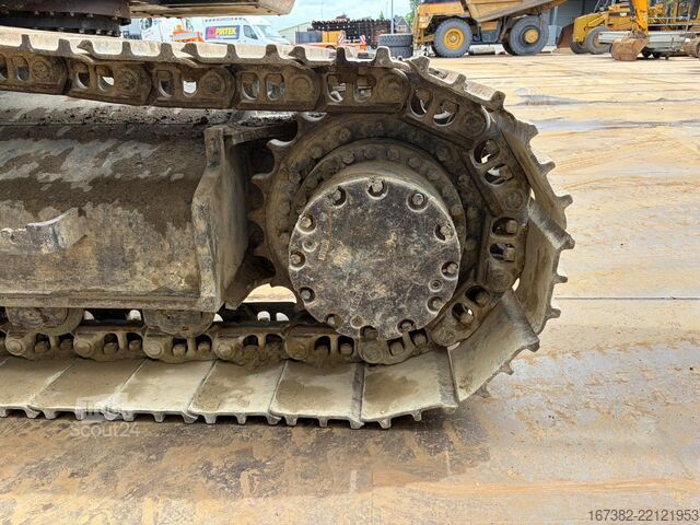 Escavadora de rastos Hitachi ZX210LC-6 New Bucket