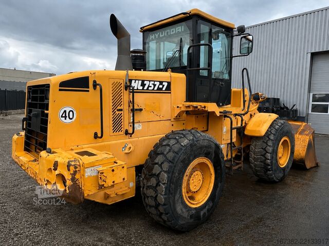 Chargeuse Hyundai HL757-7
