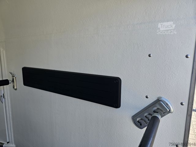 Ρυμουλκούμενο μεταφοράς αλόγων BÖCKMANN Comfort