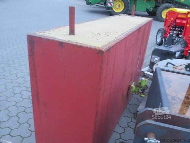 Landmaschine  SONSTIGE 4500kg Heckgewicht