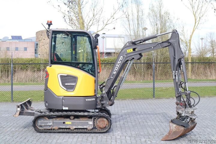 Minigraver Volvo ECR25 ELECTRIC | JECR25D | TILTBUCKET | BUCKET ...