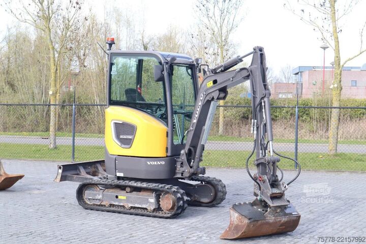 Minigraver Volvo ECR25 ELECTRIC | JECR25D | TILTBUCKET | BUCKET ...