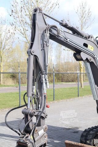 Minigraver Volvo ECR25 ELECTRIC | JECR25D | TILTBUCKET | BUCKET ...