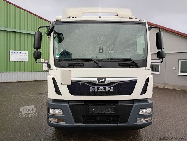 Zamknięta skrzynia MAN TGM 12.290 Koffer LBW AHK 8,10 m