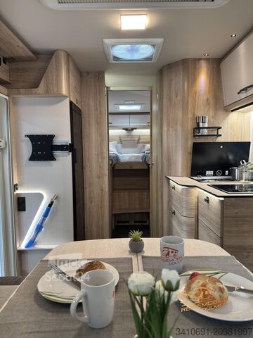 Integriertes Wohnmobil EURAMOBIL Integra Line IL 720 EF 2 x Mondial+ Design Paket