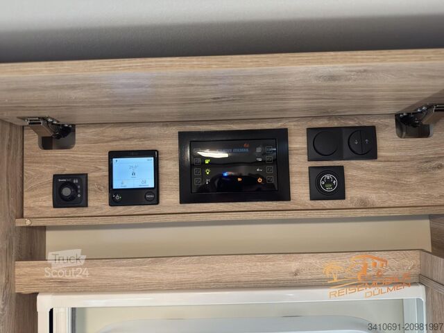 Integriertes Wohnmobil EURAMOBIL Integra Line IL 720 EF 2 x Mondial+ Design Paket