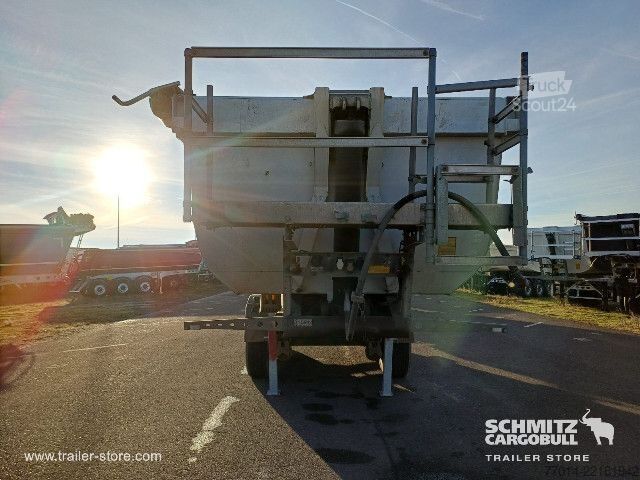 Semirimorchio ribaltabile Schmitz Cargobull Tipper Steel half pipe body