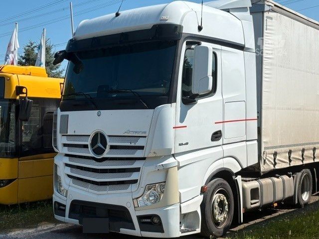 Volume trekker MERCEDES-BENZ 1845 LS GiGa Space