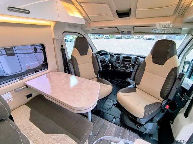 Camper van FORSTER Vantasy 599 EB Solar Autark Messe Aktion