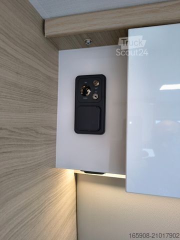 Camper van FORSTER Vantasy 599 EB Solar Autark Messe Aktion