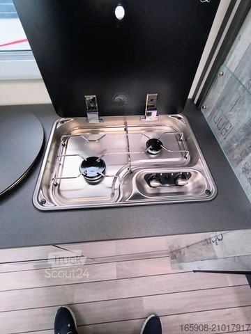 Half-integraal camper FORSTER Coupe Slim 669 EB Aktion Messe Solar Markise