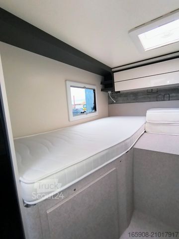 Half-integraal camper FORSTER Coupe Slim 669 EB Aktion Messe Solar Markise