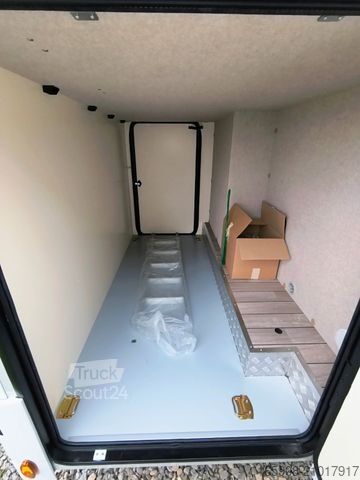 Half-integraal camper FORSTER Coupe Slim 669 EB Aktion Messe Solar Markise