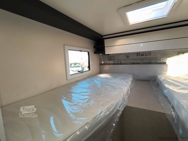 Half-integraal camper FORSTER Coupe Slim 669 EB Aktion Messe Solar Markise