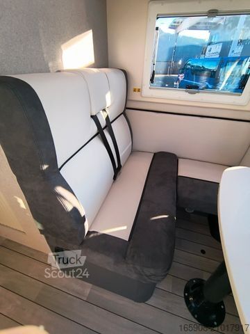 Half-integraal camper FORSTER Coupe Slim 669 EB Aktion Messe Solar Markise