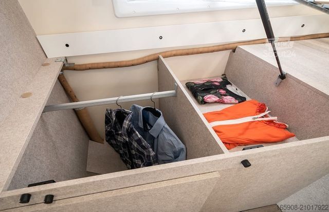 Half-integraal camper FORSTER T 699 EB Hubett Modell 2026 Messe Aktion
