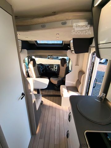 Half-integraal camper FORSTER T 699 EB Hubett Modell 2026 Messe Aktion