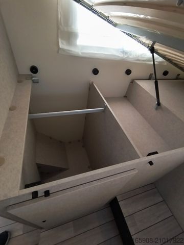 Half-integraal camper FORSTER T 699 EB  Hubett Modell 2026 Messe Aktion