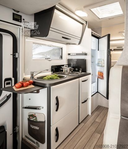 Half-integraal camper FORSTER T 699 EB  Hubett Automatik 2026 Messe Aktion
