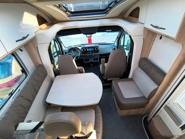 Halvintegrerad husbil EURAMOBIL PT 696 EB  Mercedes Alko Solar Autark