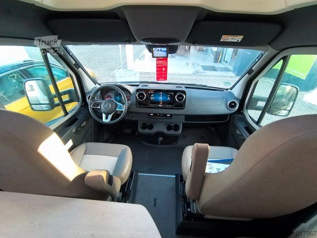 Halvintegrerad husbil EURAMOBIL PT 696 EB  Mercedes Alko Solar Autark