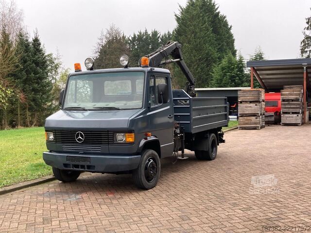 MercedesBenz 4x2 809D Mercedes-Benz 4x2 809D