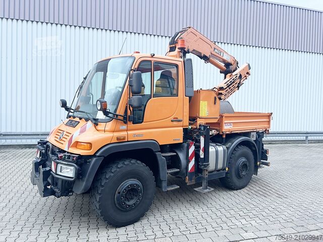 Grue à tour Unimog U400 4x4 U400 4x4, Frontzapfwelle, Kipper, Kran MKG HKL 111a3V, Funk