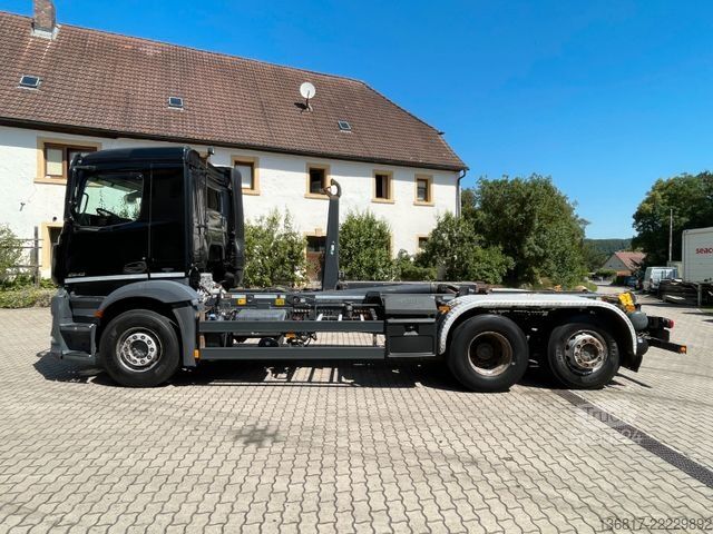 Abrollkipper MERCEDES-BENZ Antos 2543 6x2BLL Klima Abroller Meiller RK20.67