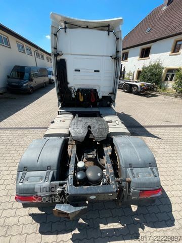 Ciągnik siodłowy typu volume MAN TGX 18.440 XXL Mega LL höhenverstellbare Sattelp