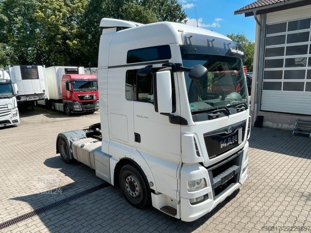Ciągnik siodłowy typu volume MAN TGX 18.440 XXL Mega LL höhenverstellbare Sattelp