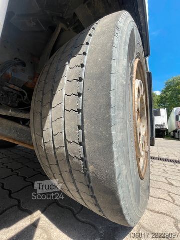 Ciągnik siodłowy typu volume MAN TGX 18.440 XXL Mega LL höhenverstellbare Sattelp