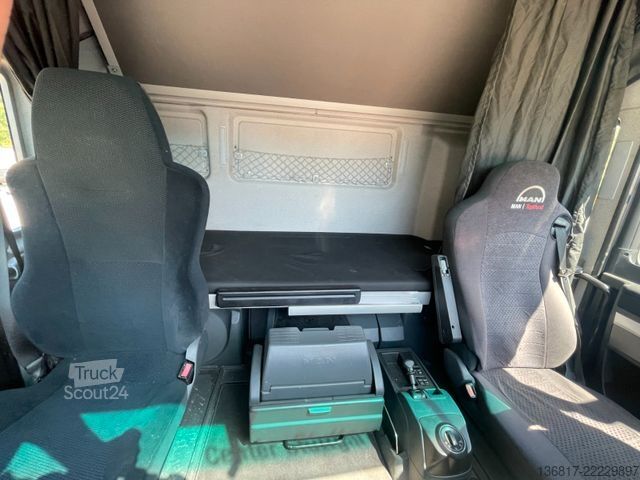 Ciągnik siodłowy typu volume MAN TGX 18.440 XXL Mega LL höhenverstellbare Sattelp