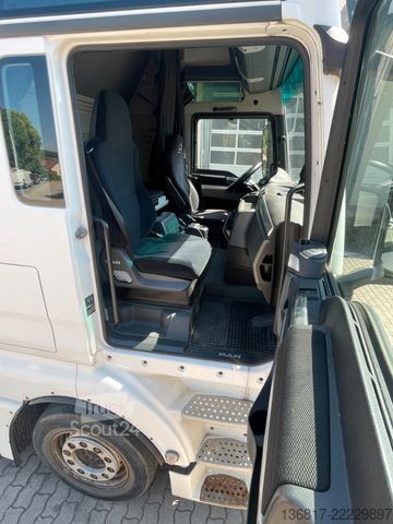 Ciągnik siodłowy typu volume MAN TGX 18.440 XXL Mega LL höhenverstellbare Sattelp