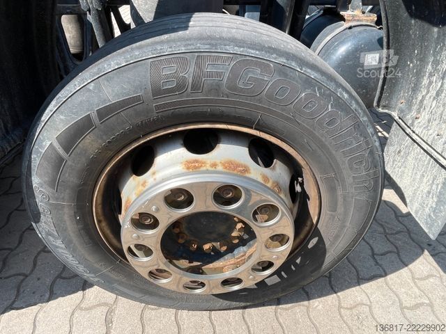 Mainomas kėbulo sunkvežimis MAN TGX 26.520 XXL LLL Retarder BDF Jumbo Multiwechs