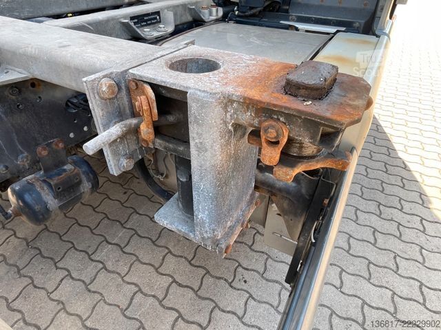 Mainomas kėbulo sunkvežimis MAN TGX 26.520 XXL LLL Retarder BDF Jumbo Multiwechs