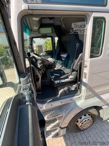 Mainomas kėbulo sunkvežimis MAN TGX 26.520 XXL LLL Retarder BDF Jumbo Multiwechs