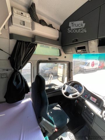 Mainomas kėbulo sunkvežimis MAN TGX 26.520 XXL LLL Retarder BDF Jumbo Multiwechs