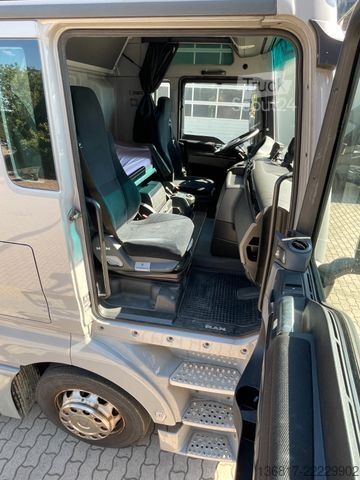 Mainomas kėbulo sunkvežimis MAN TGX 26.520 XXL LLL Retarder BDF Jumbo Multiwechs