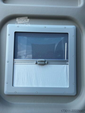 Автодім PÖSSL Summit 600 Plus Markise Solar Navi AHK